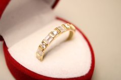 Zlatý prsteň striedajúce číre zirkóny, žlté zlato, veľkosť 56, 1,83 g, 14 karátov, 585/1000