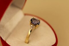 Zlatý prsteň, zafír 0,90ct, diamanty 0,05ct H, SI2, veľkosť 57 2,32g 14k 585/1000