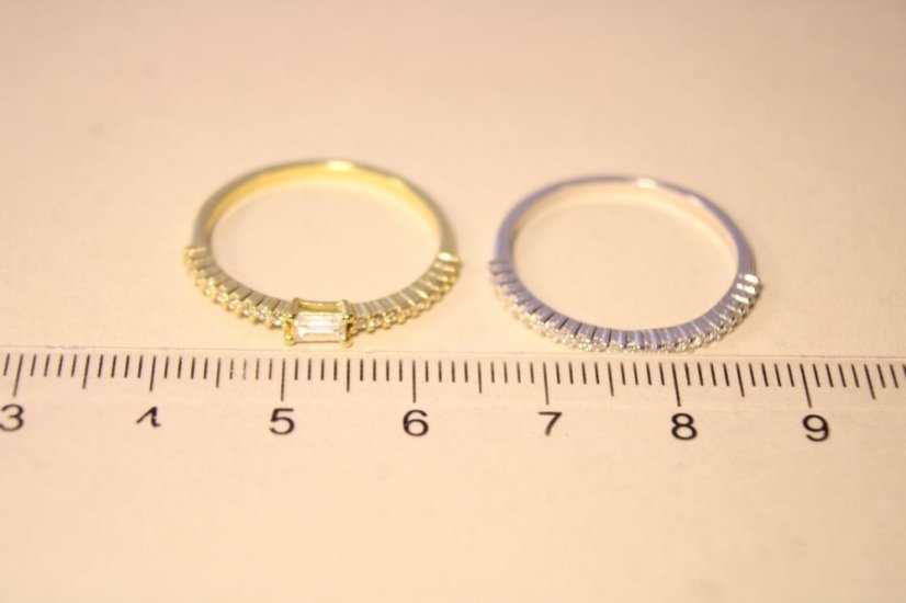Dvojitý prsteň z kombinovaného striebra s čírymi zirkónmi, veľkosť 58, 2,45g, 925/1000
