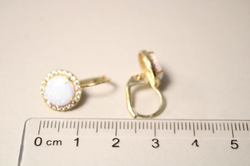 Zlaté náušnice s bielym opálom, žlté zlato, patent, číre zirkóny, 2,84 g, 14 karátov, 585/1000