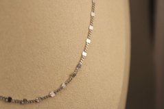 Zlatá retiazka, vzor zrno, biele zlato, 42cm, 2,03g, 14k 585/1000