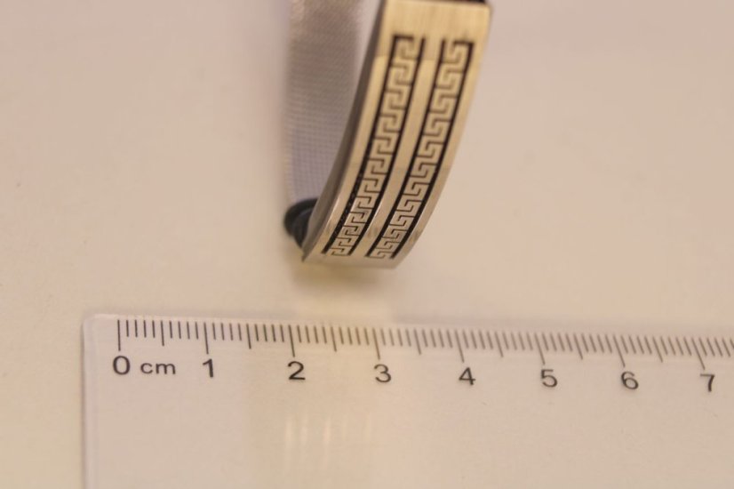 Pánsky oceľový náramok s platničkou grécky vzor, chirurgická oceľ, 22 cm, 23,70g, 316L - Materiál: Chirurgická oceľ, Farba: Strieborná, Dĺžka náramku (cm): 22, Váha (g): 23,70, Rýdzosť: CH. OCEĽ 316L
