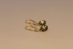 Náušnice- olivovo zelený zirkón- žlté zlato- patent- 14 karátov
