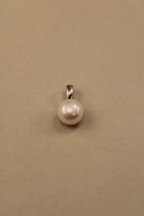 Prívesok- biela perla- rhódiované striebro- 925/1000