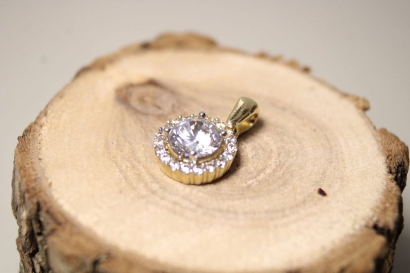 Elegantný zlatý prívesok kruh číre zirkóny, žlté zlato, 2,43 g, 14 karátov 585/1000