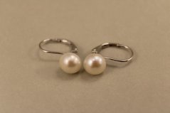 Náušnice- kultivované biele perly- patent- rhódiované striebro