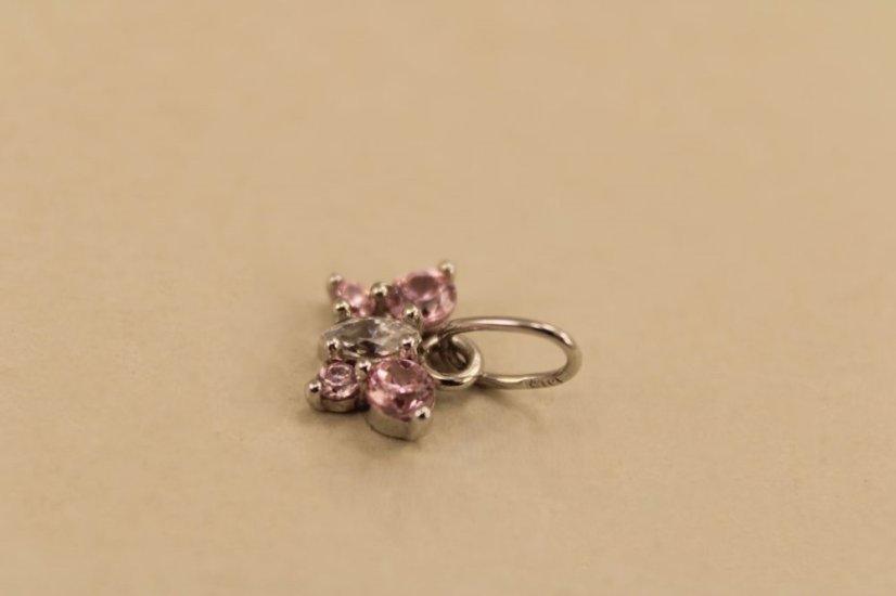 Prívesok- motýlik- číre-rúžové- zirkóny-biele zlato-14K