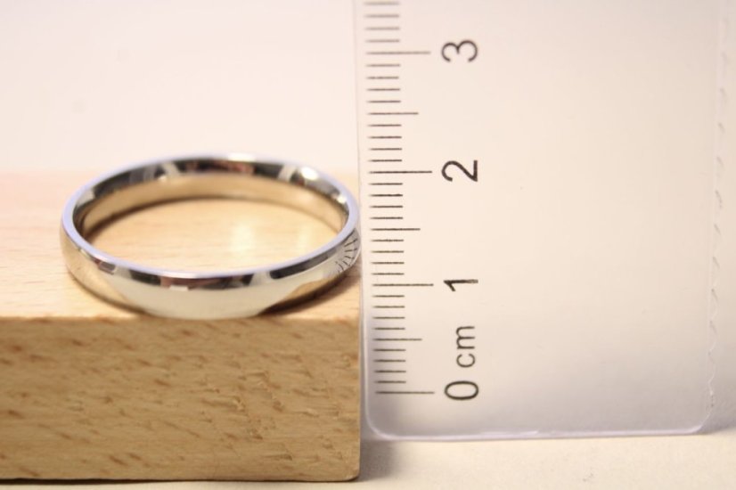 Prsteň-obrúčka- chirurgická oceľ