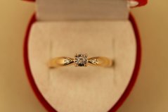 Zlatý prsteň, rúžové zlato, diamant 0,03ct H SI2, veľkosť 52 1,79G 14K 585/1000