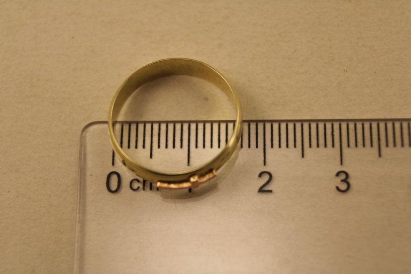 Prsteň- ruženec s krížikom- kombinované zlato- 14 karátov