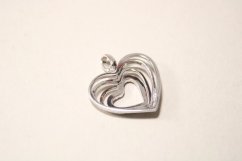 Strieborný prívesok srdce s čírymi zirkónmi, rhodium, 1,81 g, 925/1000