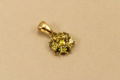 Prívesok-žlté zlato-zelené zirkóny-14k