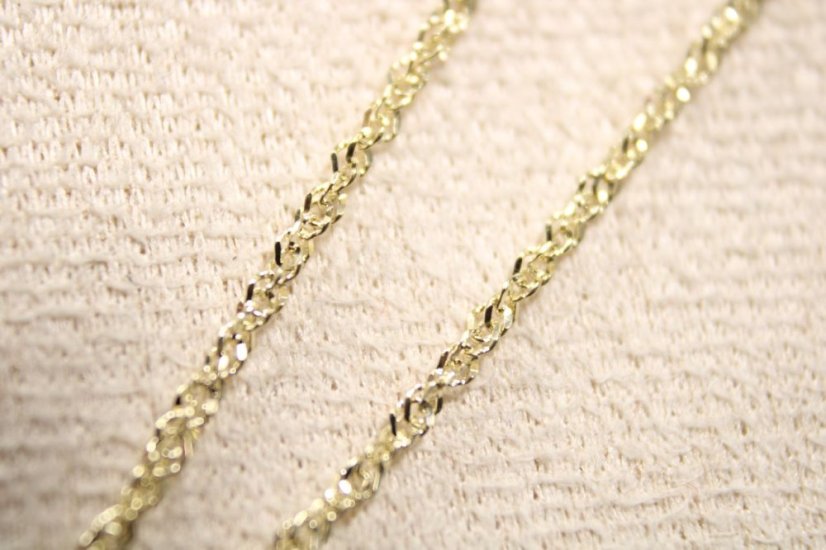 Zlatý točený náramok z poprepájaných očiek, žlté zlato, 18 cm, 1,07 g, 14k 585/1000