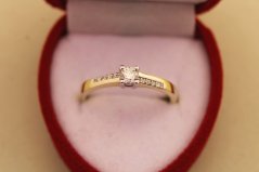 Prsteň- diamant- H/Si2- kombinované zlato- 14 karátov