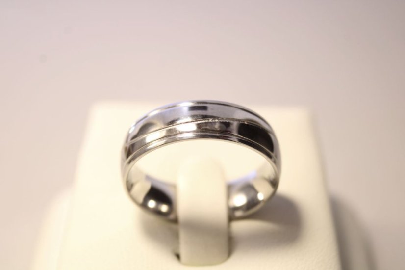 Prsteň- obrúčka v hladkom prevedení- chirurgická oceľ