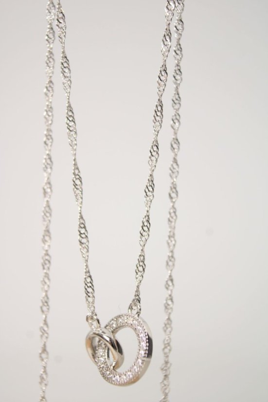 Strieborný náhrdelník prepojené kruhy číre zirkóny, rhodium, 43-46 cm, 2,68 g, 925/1000