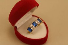 Prsteň - modré a číre zirkóny - žlté zlato - 14K