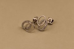 Náušnice- prepojené krúžky- zirkóny- puzetky- rhódiované striebro- 925/1000