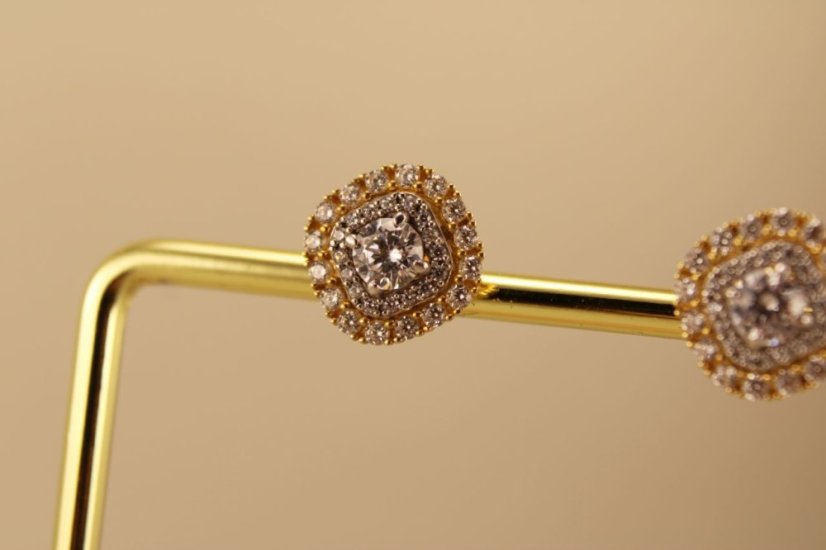 Zlaté náušnice, žlté zlato a číre zirkóny, 3,10g 14k 585/1000