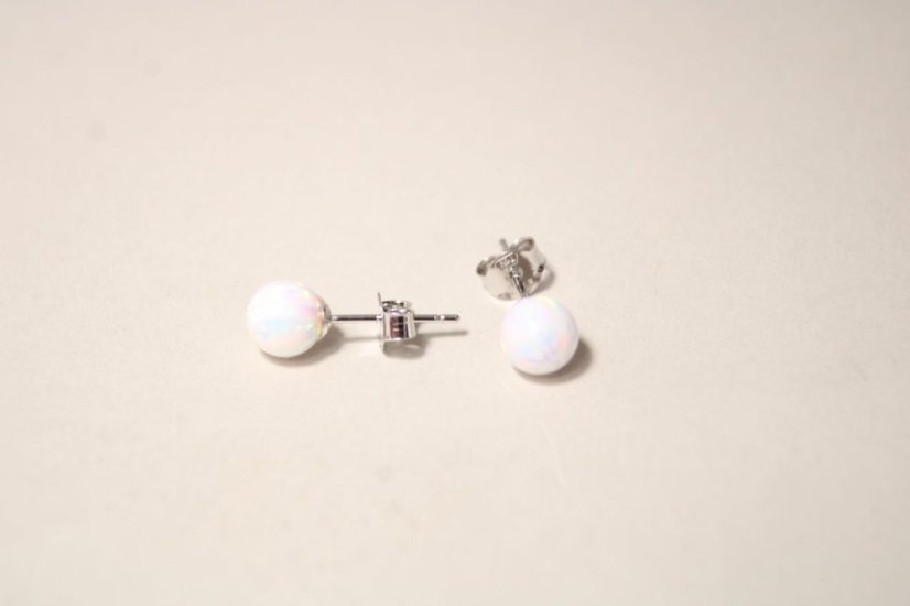 Strieborné náušnice s opálovou bielou guličkou, rhodium, puzetky, 0,65 g, 925/1000, 0,65 g, 925/1000