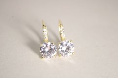 Strieborné pozlátené náušnice s čírymi zirkónmi, klasické zapínanie, 3,04 g, 925/1000