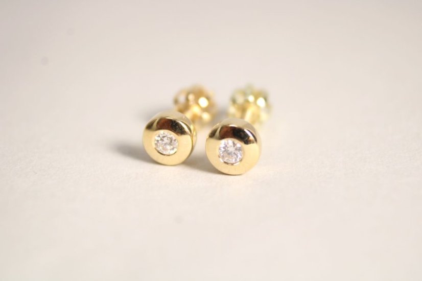 Zlaté naušnice okrúhle brilianty 0,10 ct G-H/SI, žlté zlato, šrúbky, 1,40 g, 14K 585/1000