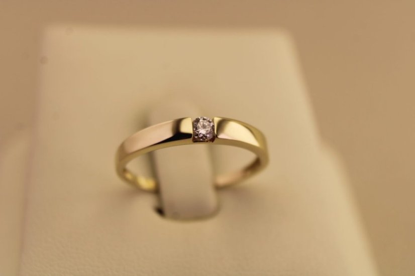 Prsteň- briliant- H/Si2- žlté zlato- 14 karátov