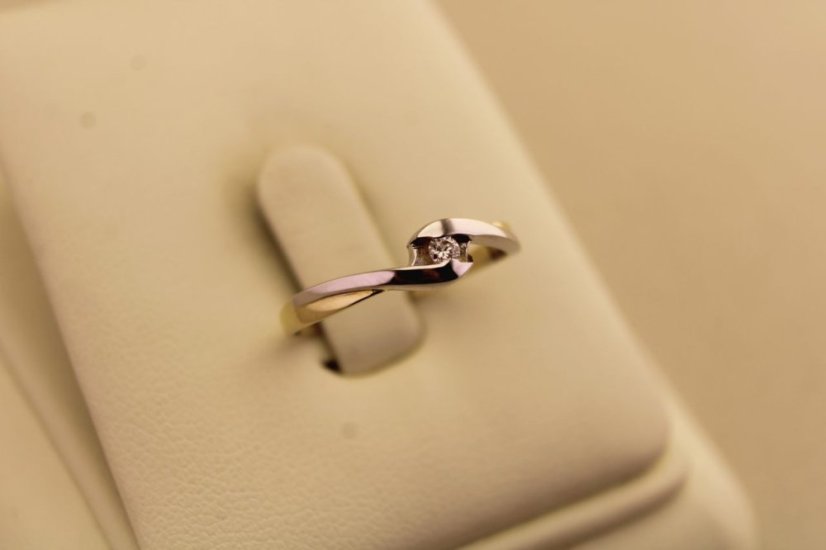 Prsteň- diamant- H/Si2- kombinované zlato- 14 karátov