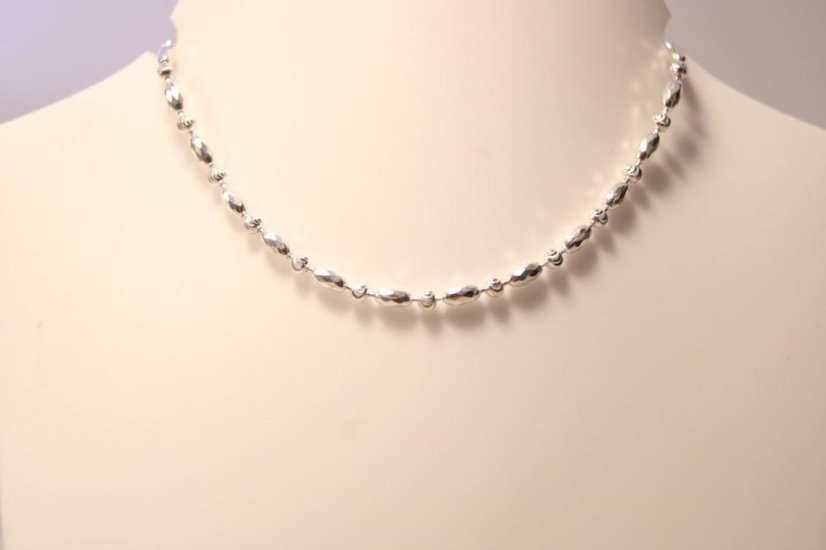 Retiazka- guľôčky- rhódiované  striebro