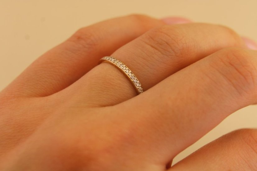 Prsteň-štýl eternity- diamanty- žlté zlato- 14 karátov