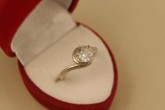 Prsteň - číry zirkón - rhodium - striebro