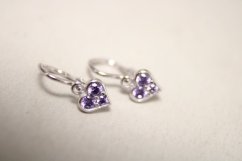 Naušnice- srdiečka-fialové zirkóny- brizúra- biele zlato- 14 karátov