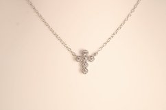 Strieborná celebritka s príveskom, krížik so zirkónmi, rhodium, 45-50 cm, 1,80 g, 925/1000