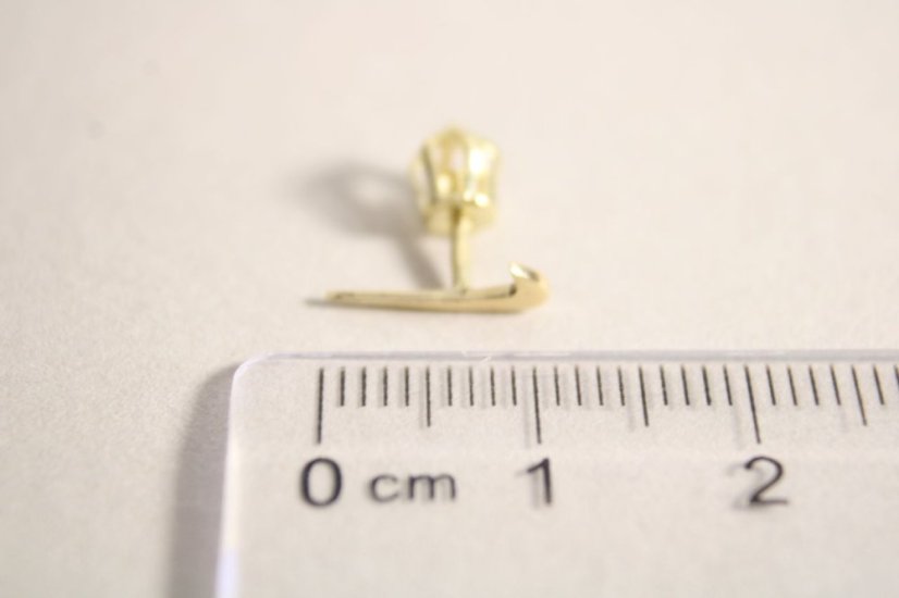Náušnica zo žltého zlata nike, PRAVÁ, šrúbka, 0,38 g, 14 karátov 585/1000 - Farba zlata: Žltá, Váha (g): 0,38, Rýdzosť: 14 karátov 585/1000