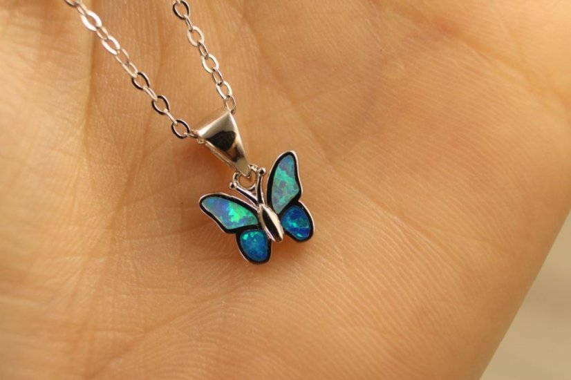 Retiazka- celebritka- motýľ- modrý opál- rhódiované striebro