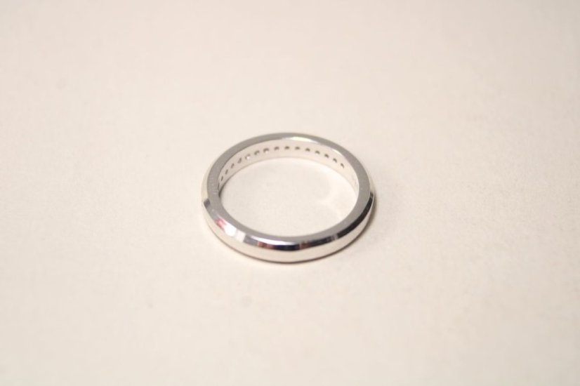 Strieborný prsteň s čírymi zirkónmi, rhodium, veľkosť 47, 2,11 g, 925/1000