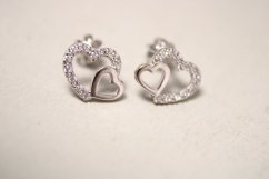 Náušnice-spojené srdcia-biele zlato-číre zirkóny-puzetky-14 karátov