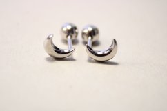 Minimalistické strieborné náušnice mesiačiky, šrúbky, rhódium, 1,13g, 925/1000
