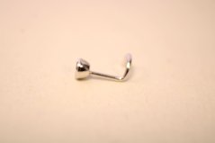 Strieborný zahnutý piercing do nosa, číry kamienok 2 mm, rhódium, 0,20g, 925/1000