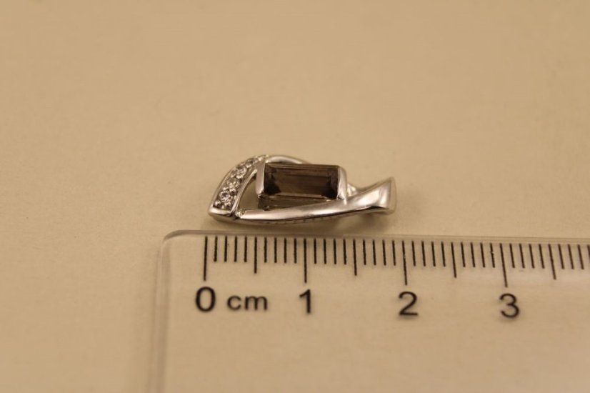 Prívesok - hnedo-šedý kremeň- číre zirkóny-rhodium-striebro