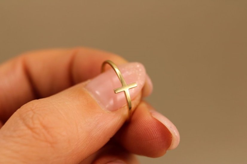 Prsteň -  kríž - žlté zlato - 14K