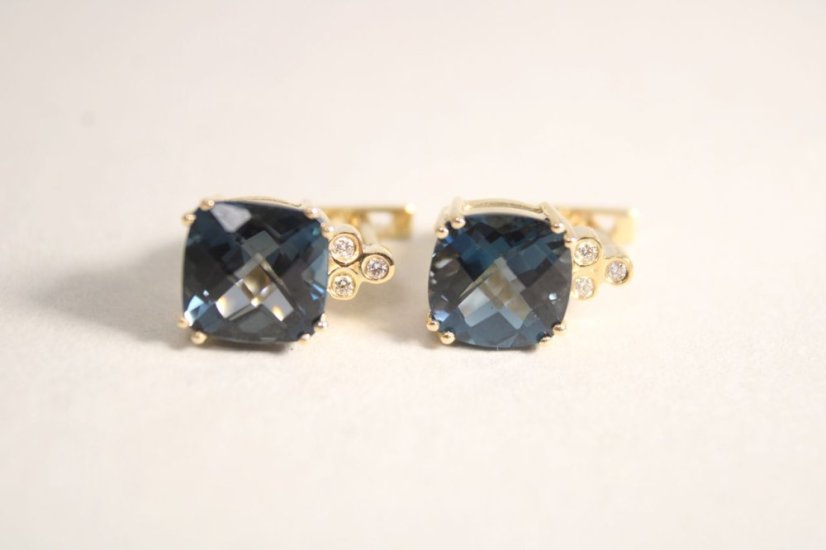 Dámske zlaté náušnice s Topásom a diamantmi 0,045 ct G-H/SI, žlté zlato, francúzske zapínanie, 4,0 g, 14K 585/1000