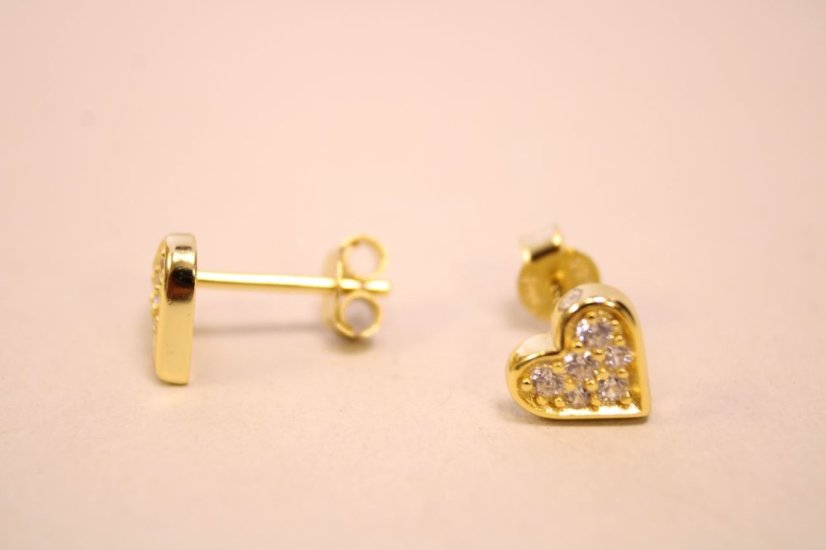 Pozlátené strieborné náušnice v tvare srdiečka s čírymi zirkónmi, puzetové zapínanie, 1,29g, 925/1000 - Materiál: Pozlátené striebro, Druh kameňa: ZIRKÓN, Farba kameňa: Číry, Váha (g): 1,29, Rýdzosť: STRIEBRO 925/1000