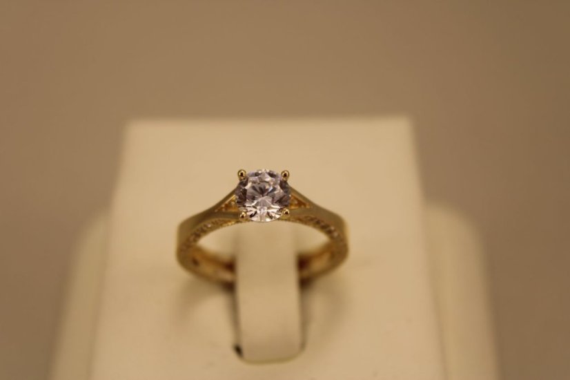 Zlatý zásnubný prsteň-číre zirkóny-žlté zlato-14 karátov