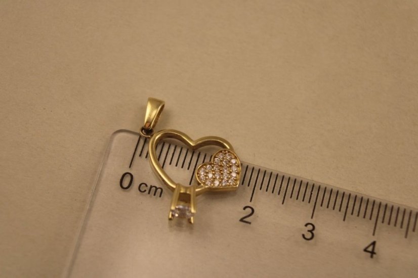 Prívesok- srdiečko- číre zirkóny- žlté zlato- 14 karátov