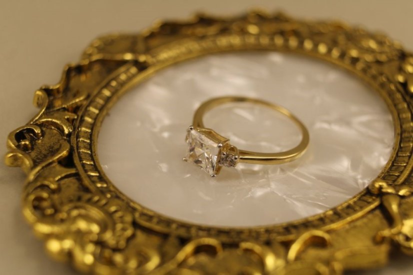 Prsteň- číre zirkóny- žlté zlato- 14 karátov