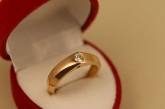 Prsteň- číre kamienky zirkóna- rúžové zlato- 14 karátov