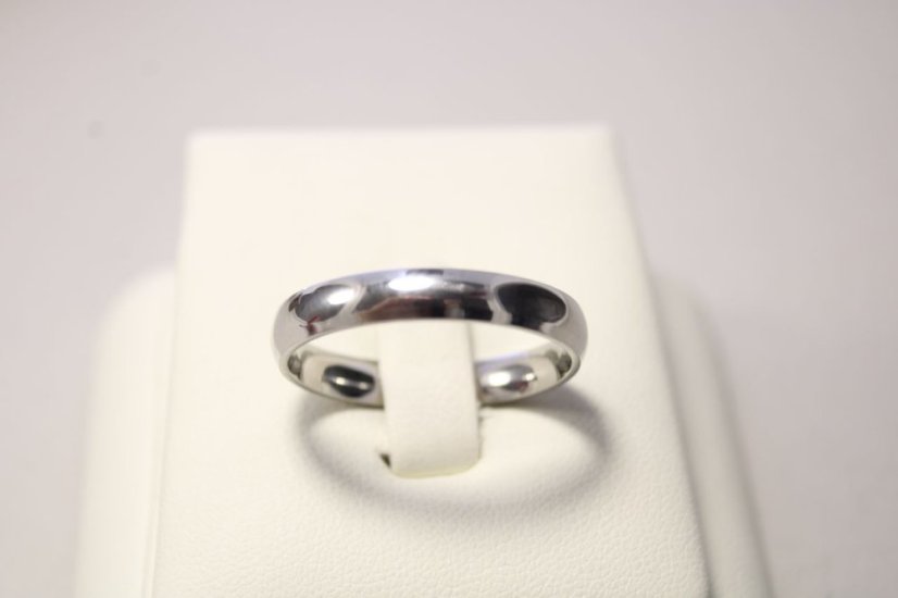 Prsteň-obrúčka- chirurgická oceľ