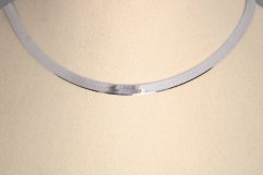 Náhrdelník-plochý-rhodium-striebro