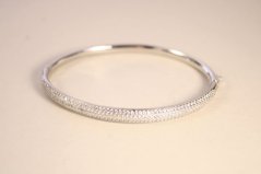 Pevný strieborný náramok so zirkónmi, rhodium, 13,86 g, 925/1000